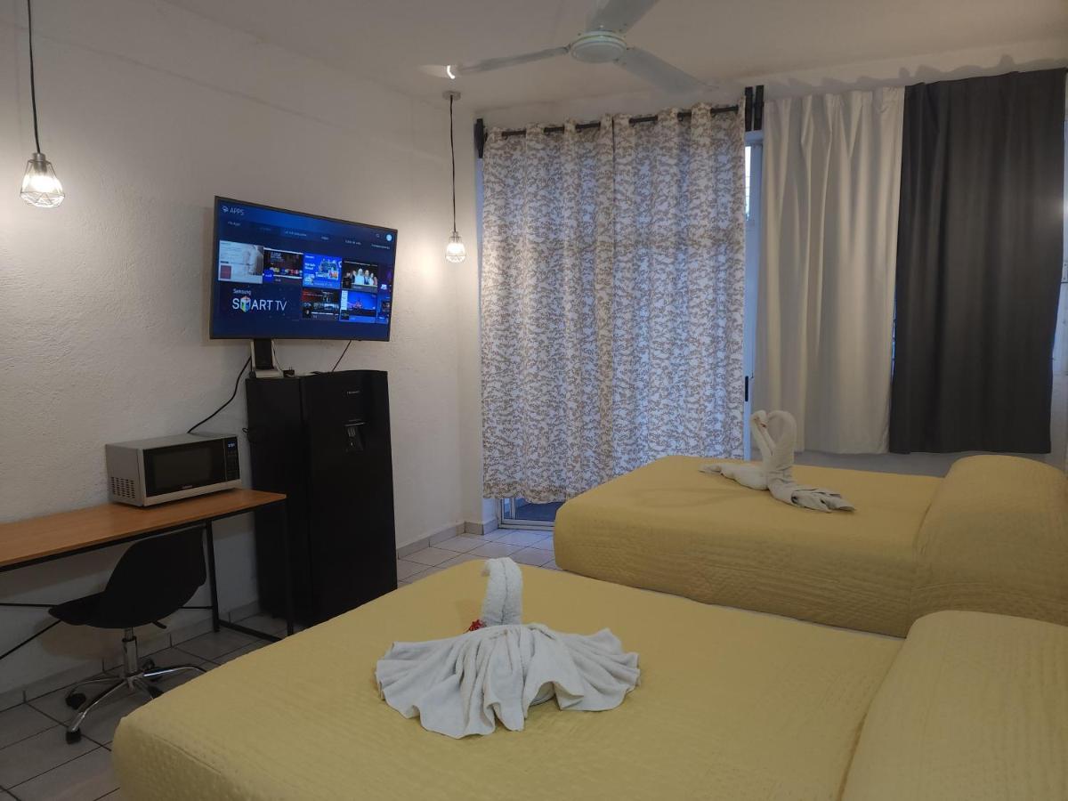 Lovely Studio Apartment With Balcony Ac & Wi-Fi, Minutes From Downtown! Zihuatanejo Exterior photo